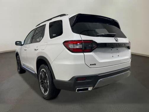 Platinum White Pearl 2026 Honda Pilot Touring S