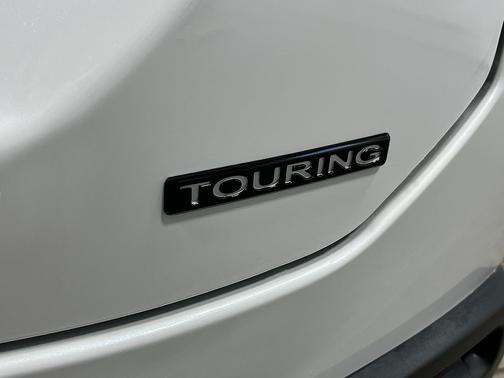 Platinum White Pearl 2026 Honda Pilot Touring S