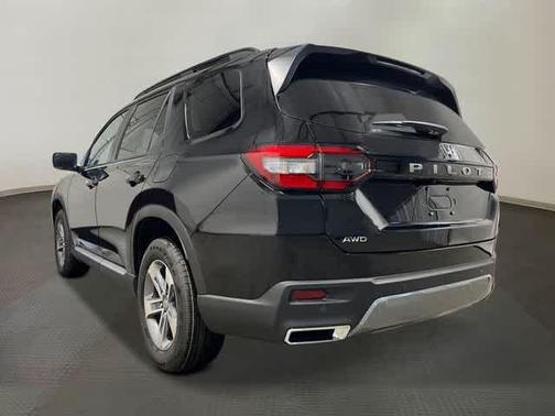 Crystal Black Pearl 2026 Honda Pilot EX-L