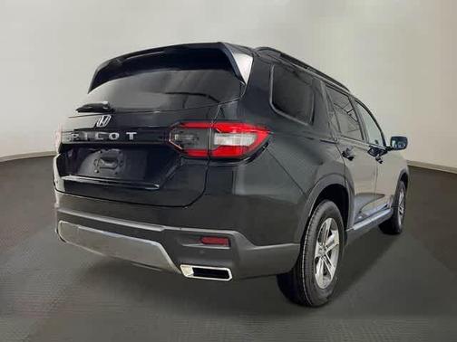 Crystal Black Pearl 2026 Honda Pilot EX-L