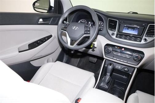 2018 Hyundai TUCSON SE