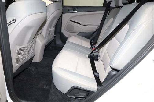 2018 Hyundai TUCSON SE