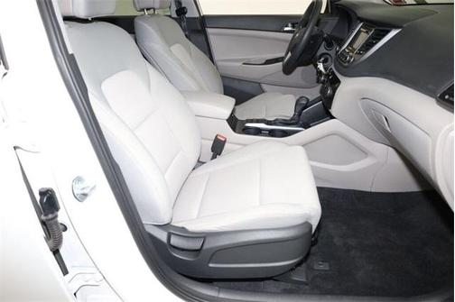 2018 Hyundai TUCSON SE