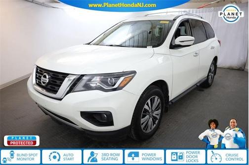 2020 Nissan Pathfinder SV