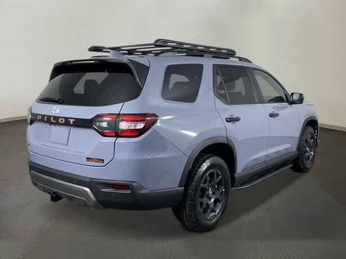 Sonic Gray Pearl 2026 Honda Pilot TrailSport