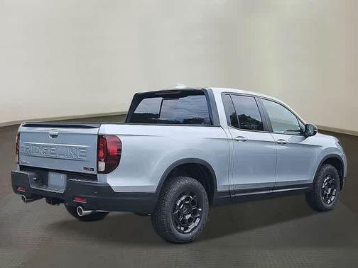 Solar Silver Metallic 2026 Honda Ridgeline TrailSport+