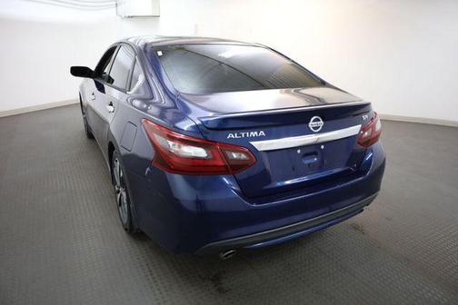 Gray 2017 Nissan Altima 2.5 SR