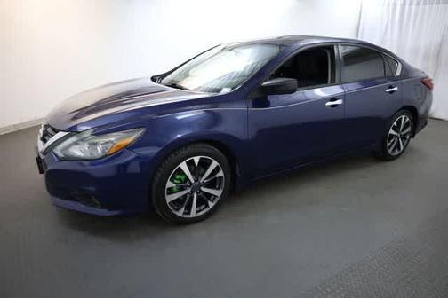 Gray 2017 Nissan Altima 2.5 SR