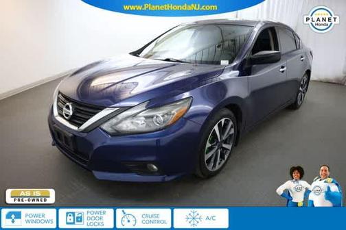 Gray 2017 Nissan Altima 2.5 SR