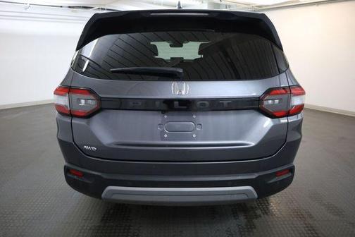 Modern Steel Metallic 2024 Honda Pilot EX-L