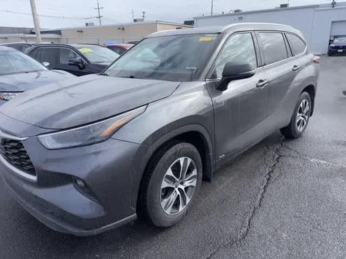 2022 Toyota Highlander Hybrid Hybrid XLE