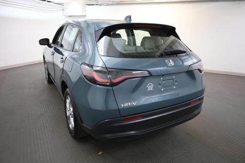Pearl 2024 Honda HR-V LX