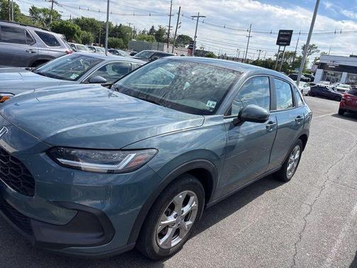 Pearl 2024 Honda HR-V LX