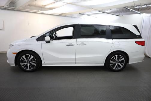 Platinum White Pearl 2022 Honda Odyssey Touring