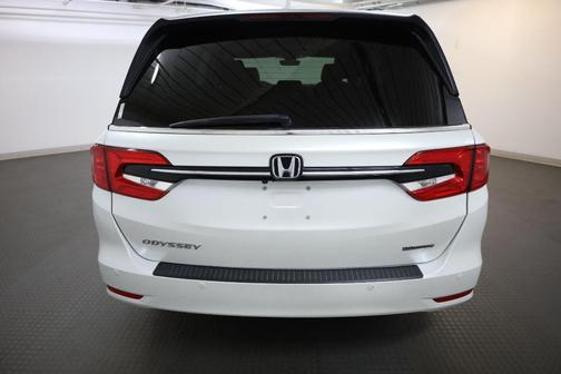 Platinum White Pearl 2022 Honda Odyssey Touring