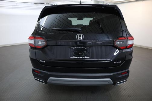 Black 2023 Honda Pilot Elite