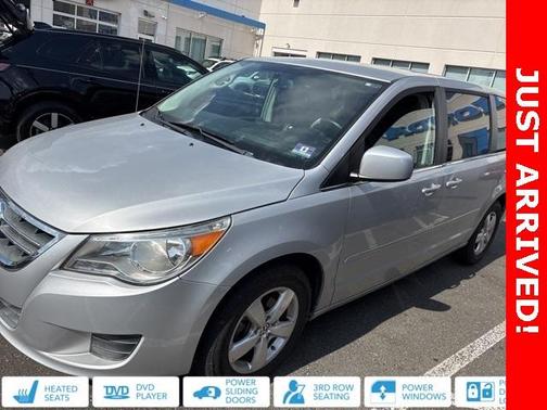 2010 Volkswagen Routan SE