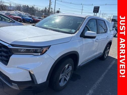2023 Honda Pilot EX-L 8-Passenger