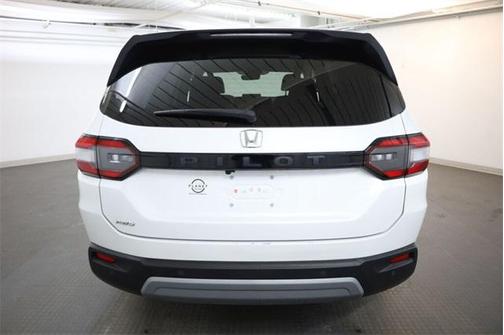 2023 Honda Pilot EX-L 8-Passenger