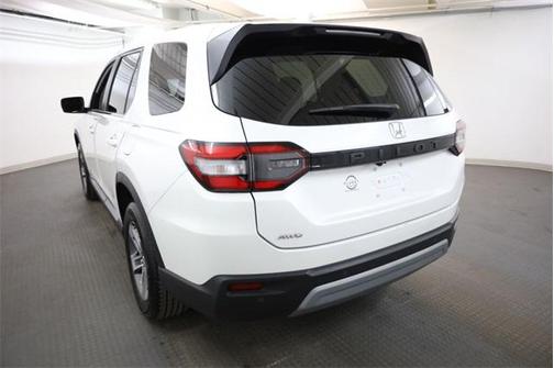 2023 Honda Pilot EX-L 8-Passenger