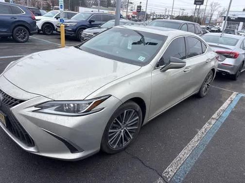 2022 Lexus ES 350 Base