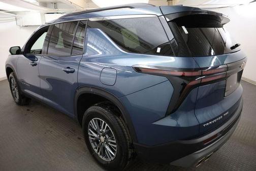 Lakeshore Blue Metallic 2024 Chevrolet Traverse LT