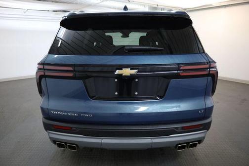 Lakeshore Blue Metallic 2024 Chevrolet Traverse LT