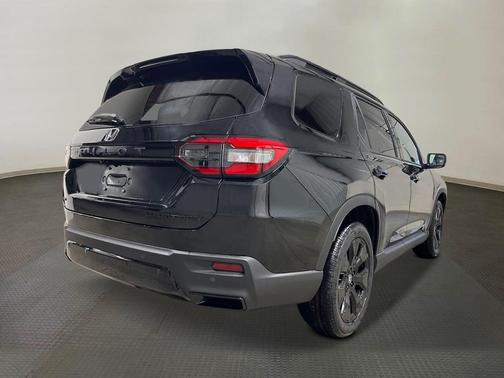 Crystal Black Pearl 2026 Honda Pilot Black Edition
