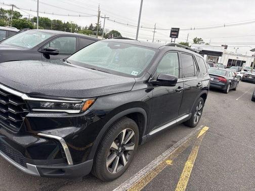 2023 Honda Pilot Touring