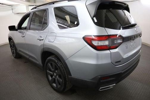 Lunar Silver Metallic 2024 Honda Pilot Sport