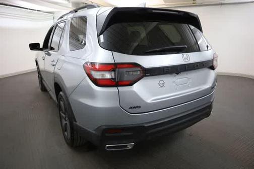 Lunar Silver Metallic 2024 Honda Pilot Sport
