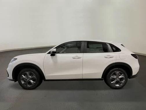 Platinum White Pearl 2027 Honda HR-V LX
