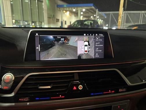 2020 BMW 740 i xDrive