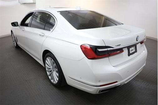 2020 BMW 740 i xDrive