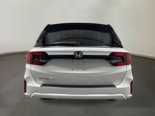 Platinum White Pearl 2026 Honda Odyssey EX-L
