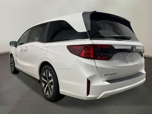 Platinum White Pearl 2026 Honda Odyssey EX-L