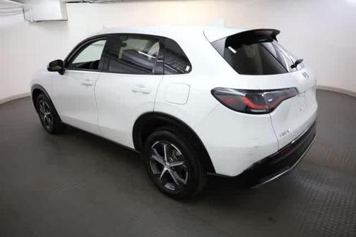 Platinum White Pearl 2024 Honda HR-V EX-L