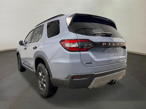 Sonic Gray Pearl 2026 Honda Pilot TrailSport