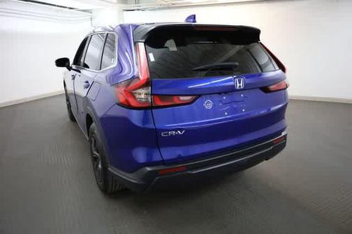 B 575P / STILL NI 2024 Honda CR-V LX