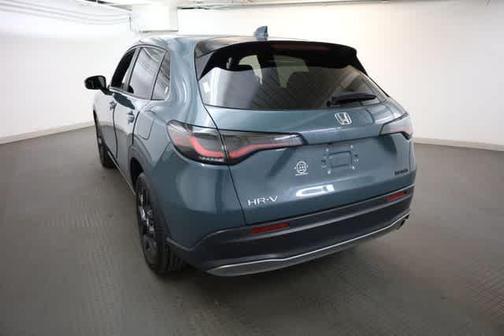 Pearl 2023 Honda HR-V Sport