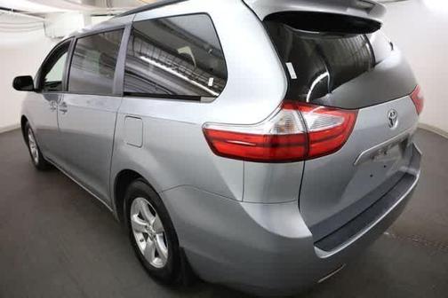 Silver Sky Metallic 2017 Toyota Sienna LE