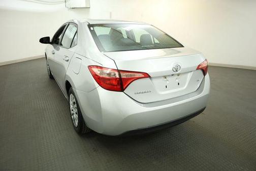 Classic Silver Metallic 2017 Toyota Corolla LE