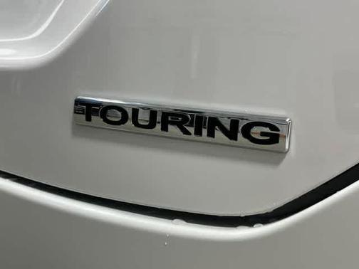 Platinum White Pearl 2026 Honda Pilot Touring