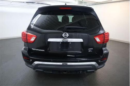 2017 Nissan Pathfinder SL