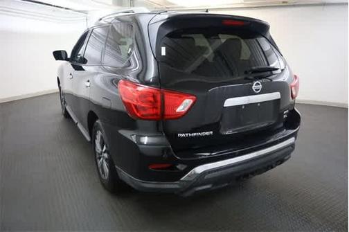 2017 Nissan Pathfinder SL