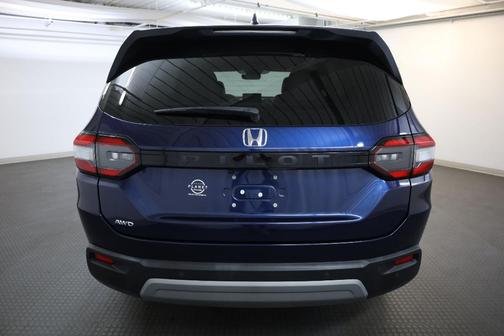 Blue 2024 Honda Pilot EX-L 7-Passenger