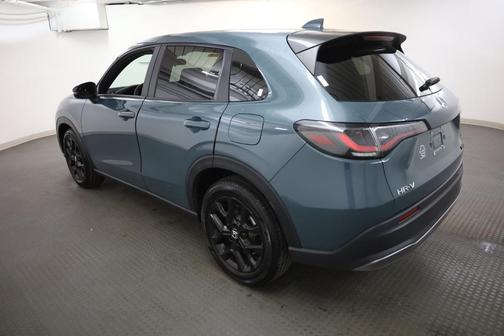 Pearl 2024 Honda HR-V Sport