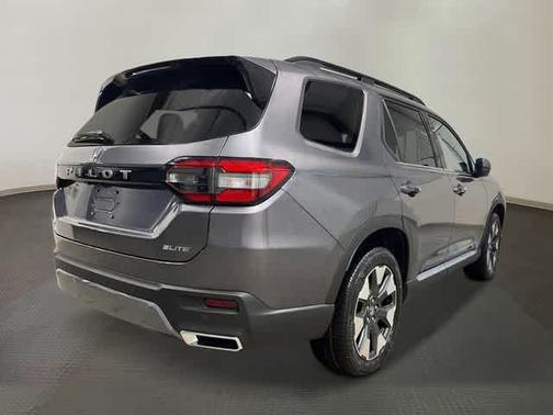 Modern Steel Metallic 2026 Honda Pilot Elite