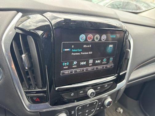 Summit White 2019 Chevrolet Traverse LT Cloth