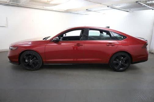 Radiant 2023 Honda Accord Hybrid Sport-L